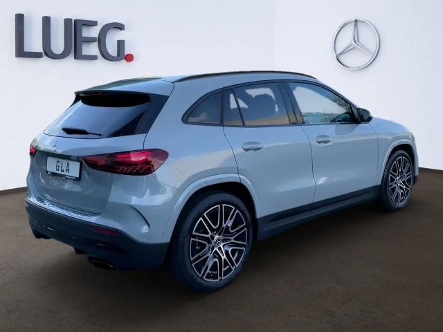 Mercedes-Benz GLA 200 AMG Line