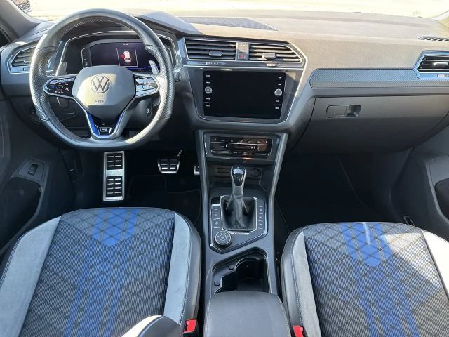 Volkswagen Tiguan R / R-Perform. Akrapovic / H&K DCC- Fahrw.