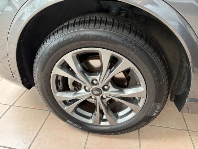 Ford Kuga Plug in Hybrid ST Line X