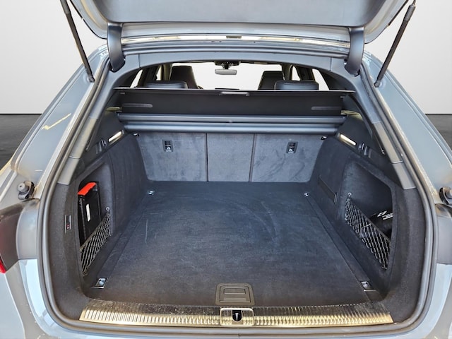 Audi RS4 Avant Quattro