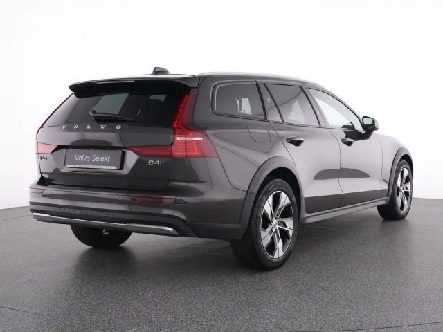 Volvo V60 Cross Country AWD Plus