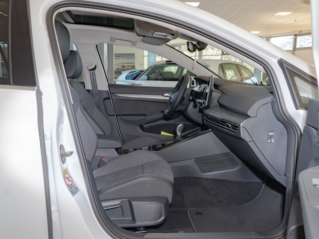 Volkswagen Golf Style