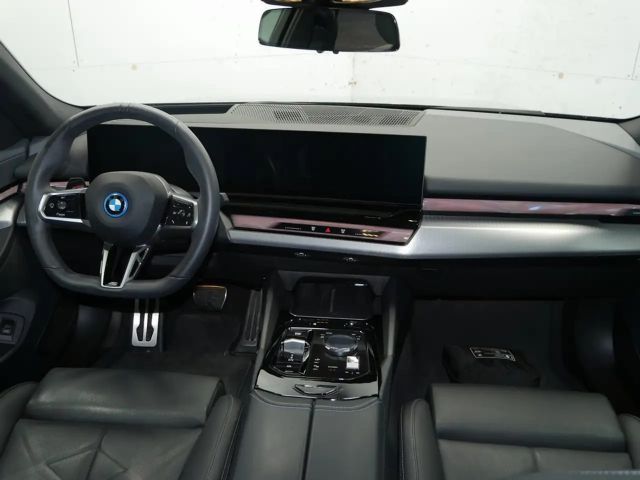 BMW i5 M-Sport Sedan eDrive40