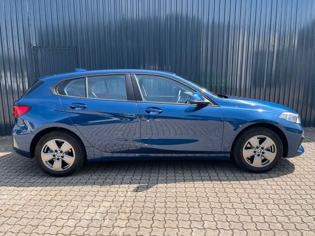 BMW 116 116i 5-deurs Sedan