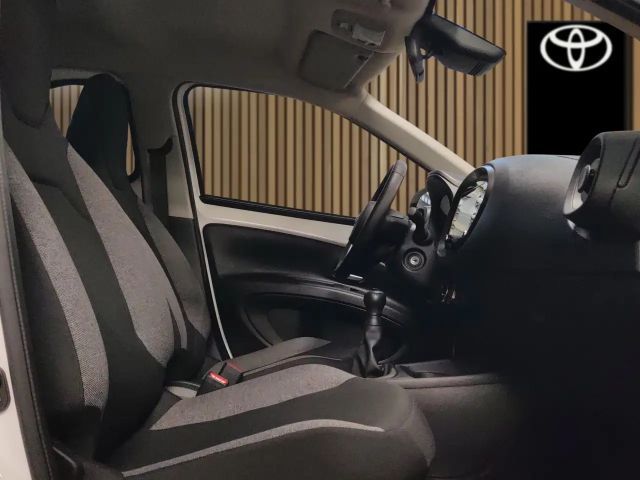 Toyota Aygo X Hatchback Play X-play