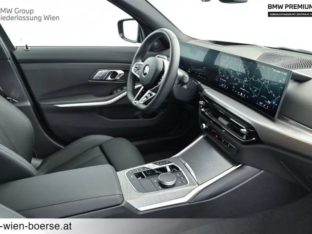 BMW 330 330i Sedan xDrive