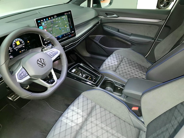 Volkswagen Golf 1.5 eTSI DSG R-Line