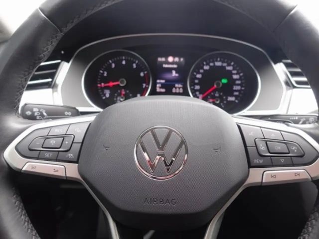 Volkswagen Passat 1.5 TSI Business DSG Variant