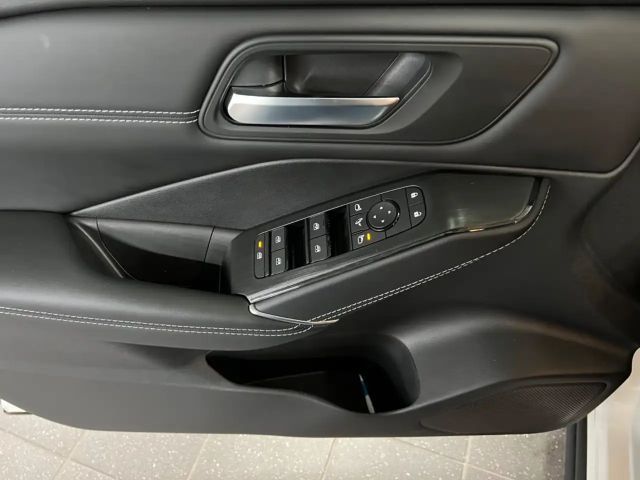 Nissan Qashqai 1.3 Connecta Ambiente+360°+uvm.