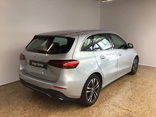 Mercedes-Benz B 200 B 200 d Progressive