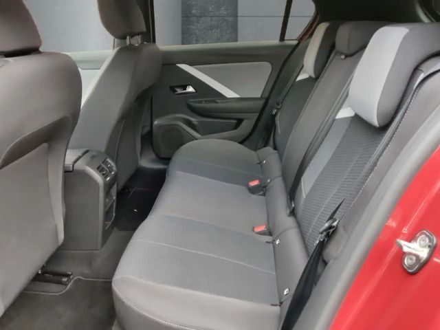 Opel Astra 1.2 Turbo Edition