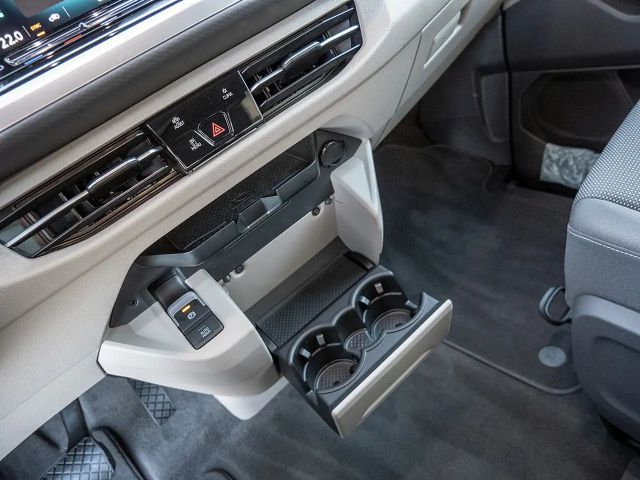 Volkswagen Multivan 2.0 TDI Life T7