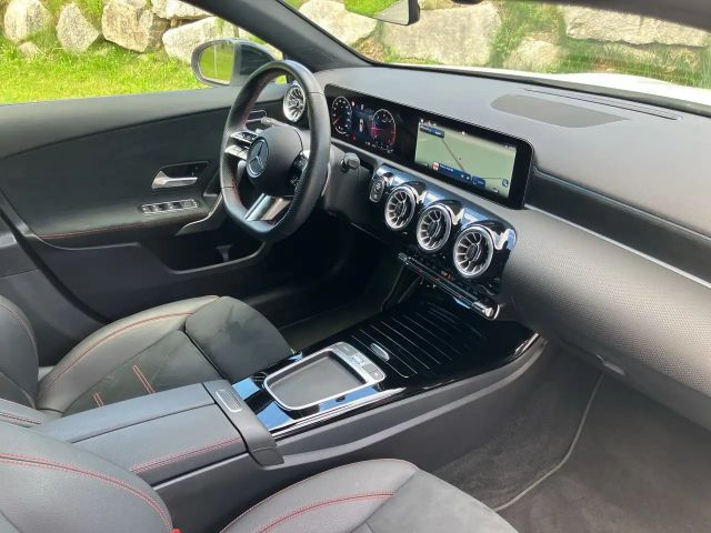 Mercedes-Benz A 180 A 180 d AMG Line Hatchback