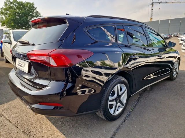 Ford Focus Cool & Connect EcoBoost Wagon