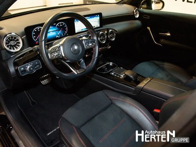 Mercedes-Benz A 180 AMG Line