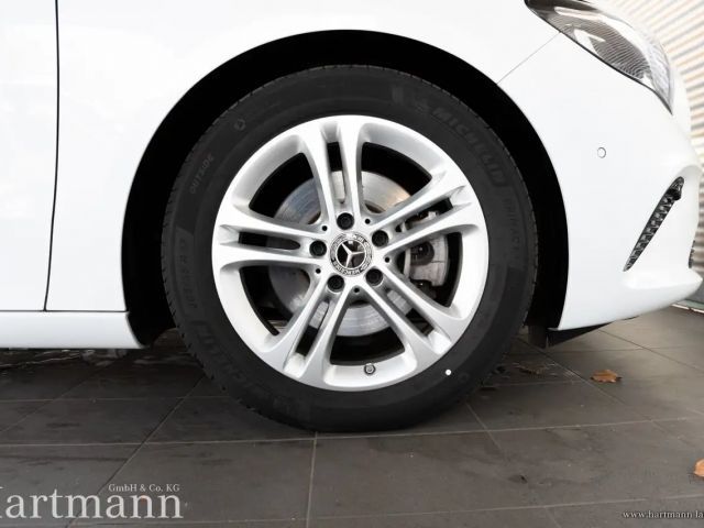 Mercedes-Benz B 200 Progressive