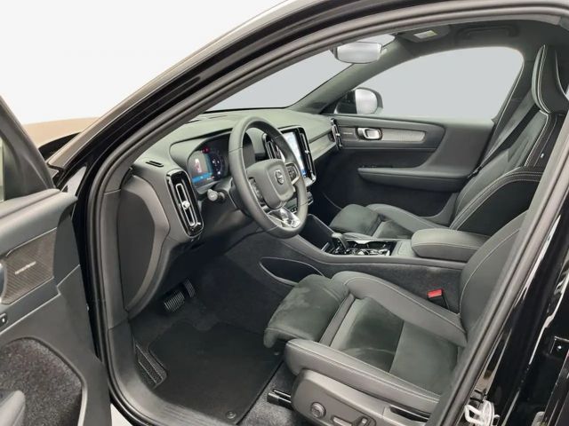 Volvo XC40 Dark Plus