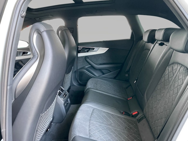 Audi S4 Avant Quattro