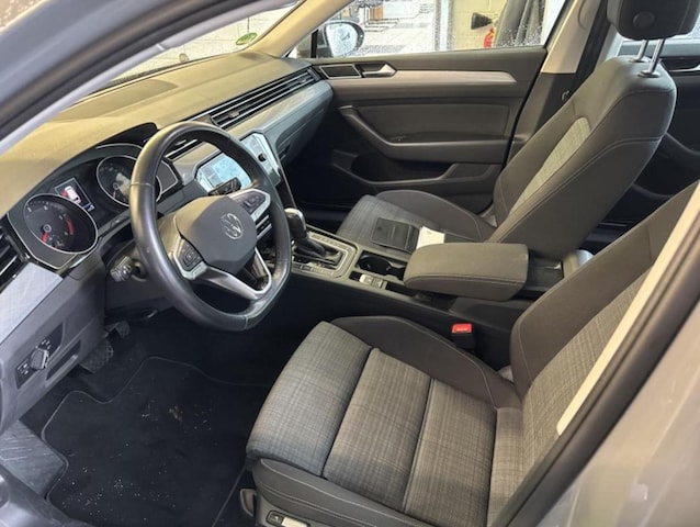 Volkswagen Passat 2.0 TDI Business DSG Variant