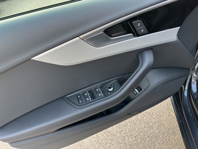 Audi A4 40 TDI Avant S-Tronic