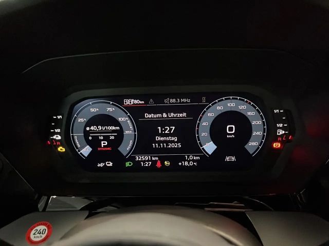 Audi A3 40 TFSI Hybride S-Line Sedan