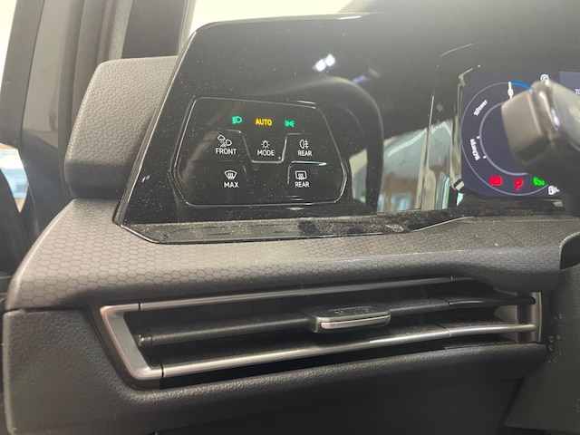 Volkswagen Golf Business GTE Plus