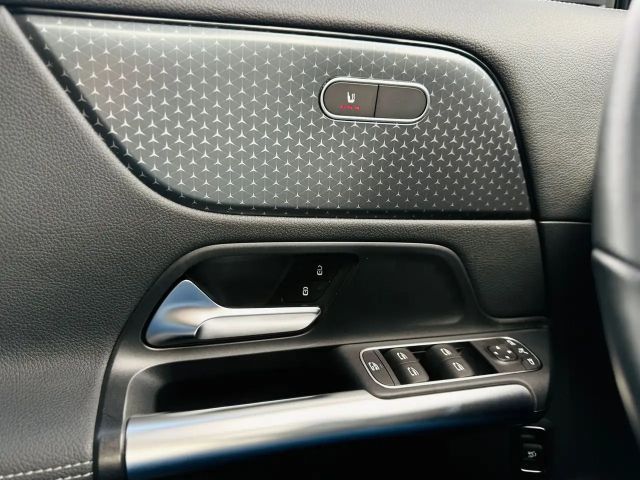 Mercedes-Benz GLA 220 4MATIC GLA 220 d