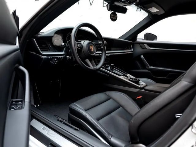 Porsche 992 Carrera Coupé