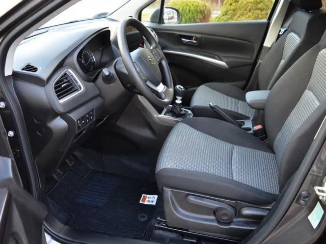 Suzuki S-Cross Hybrid