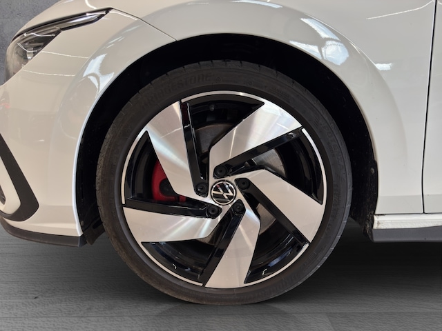 Volkswagen Golf 2.0 TSI DSG Pro