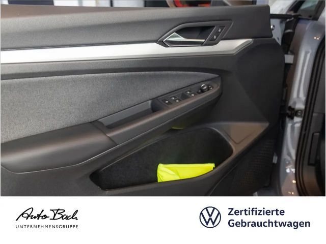 Volkswagen Golf 1.5 TSI Golf VIII