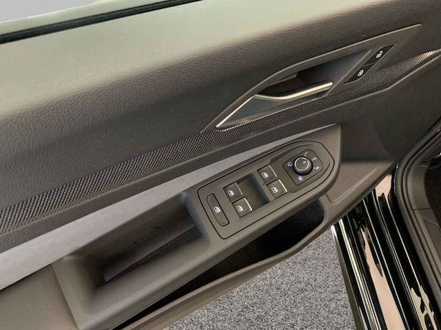 Volkswagen Golf Golf R BLACK AKRAPO*270*PANO*AHK*DCC*360