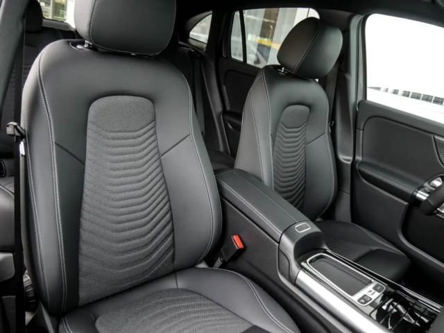 Mercedes-Benz EQA 300 4MATIC Progressive