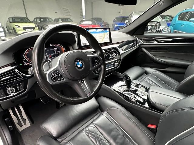 BMW 540 540d M-Sport Touring xDrive