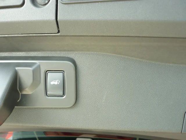 Renault Scenic E-Tech Iconic