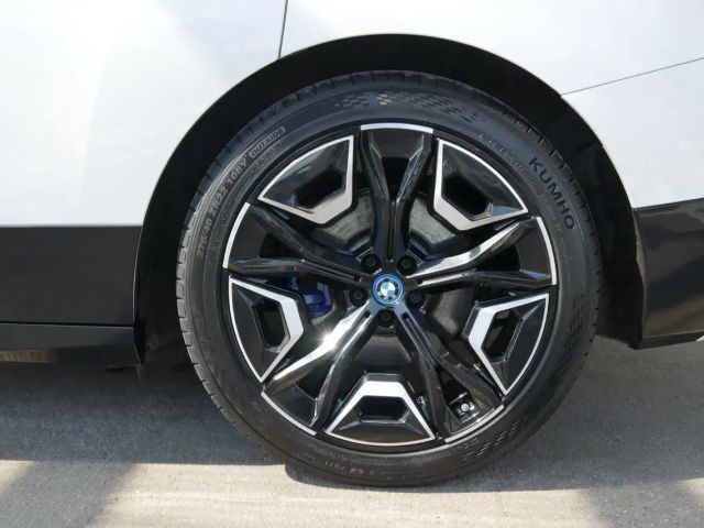 BMW iX xDrive40