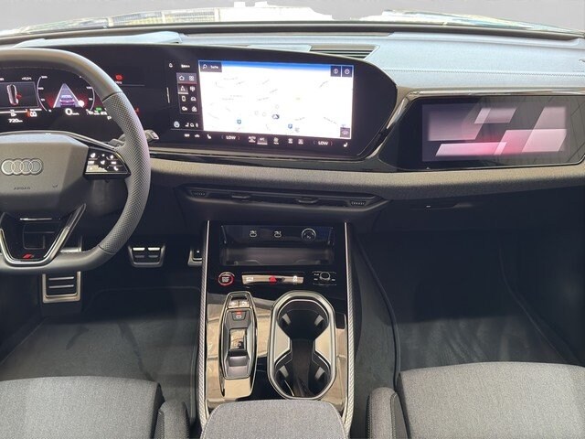 Audi A6 Avant Quattro S-Tronic