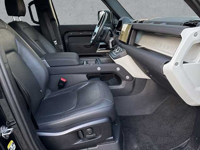 Land Rover Defender 110 SE