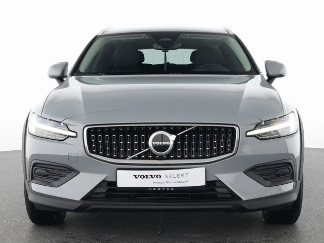 Volvo V60 Cross Country AWD Plus