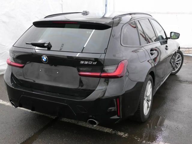 BMW 330 330d M-Sport Touring xDrive