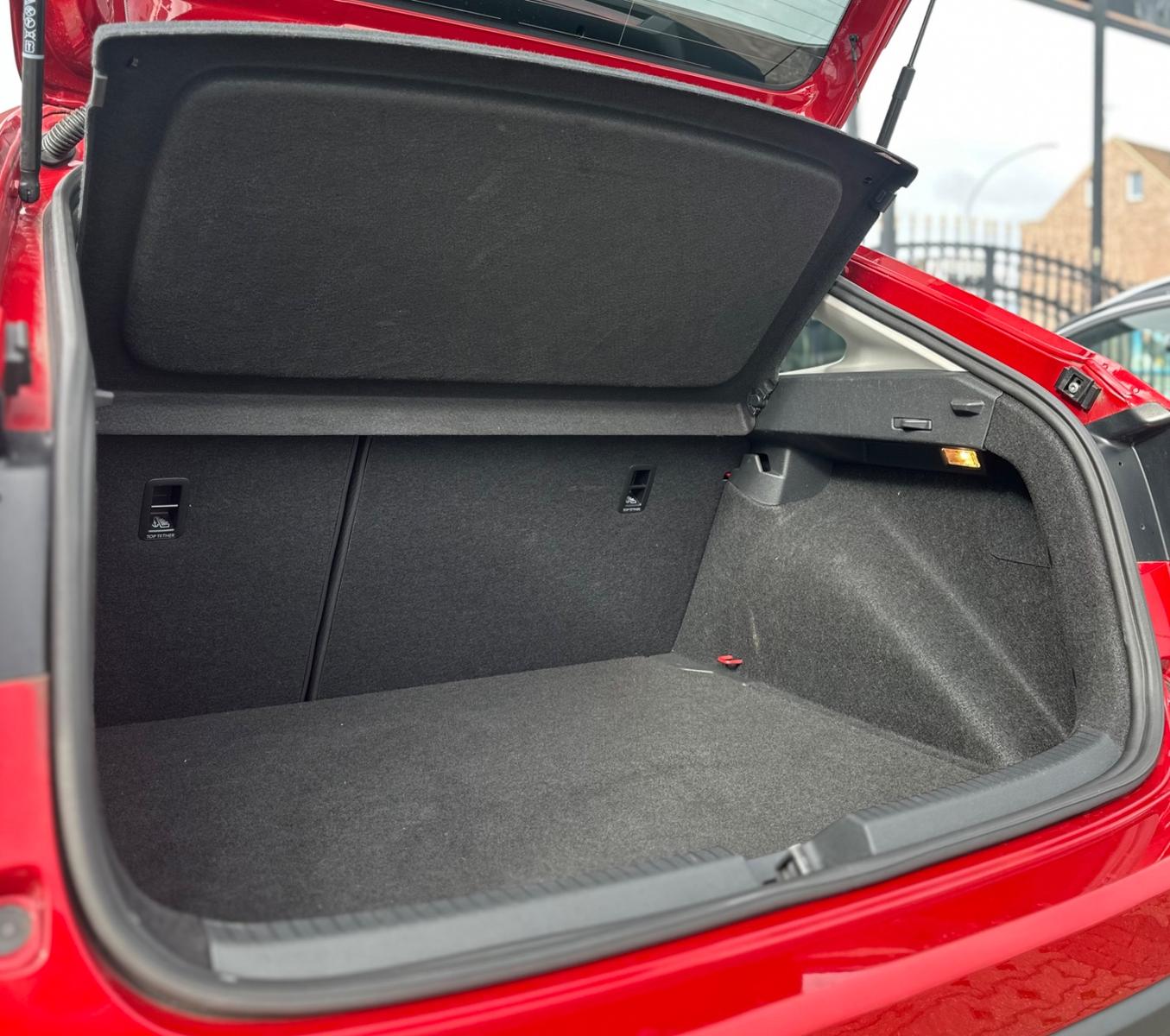 Volkswagen Taigo TAIGO*TEMPOMAT*PDC*CARPLAY*LED-SHZ-DAB-NR