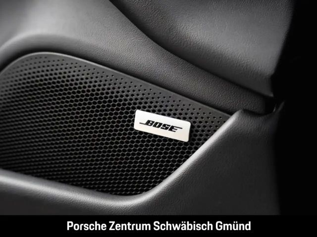 Porsche Taycan 4 Cross Turismo