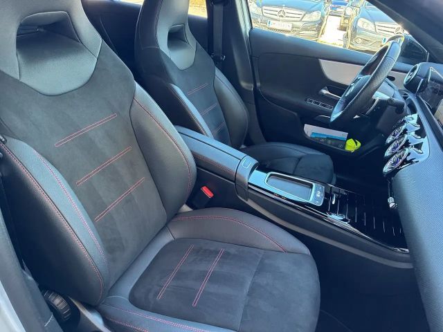 Mercedes-Benz A 180 Hatchback