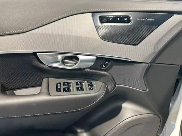 Volvo XC90 AWD Dark Plus T8