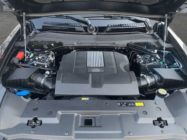 Land Rover Defender 110