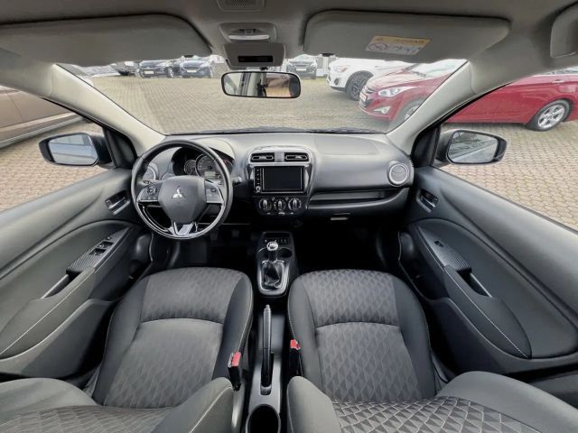 Mitsubishi Space Star Star