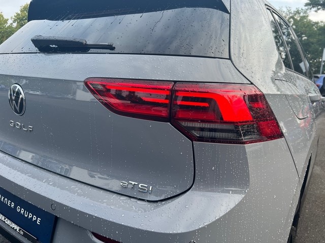 Volkswagen Golf 1.5 eTSI DSG Golf VIII R-Line