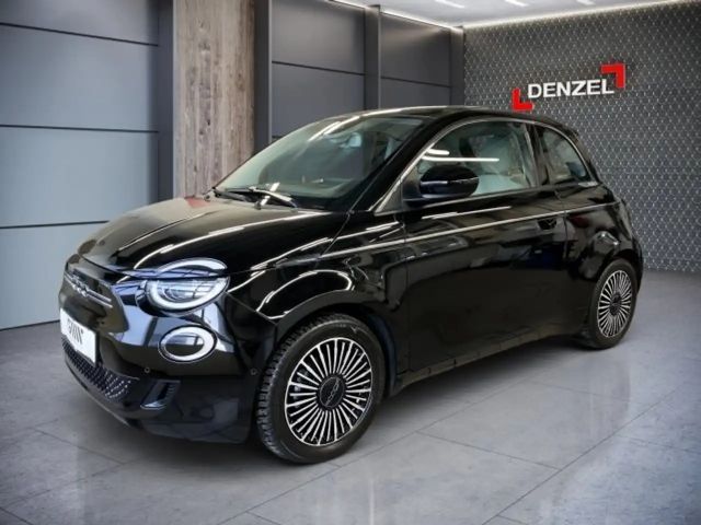 Fiat 500e La Prima