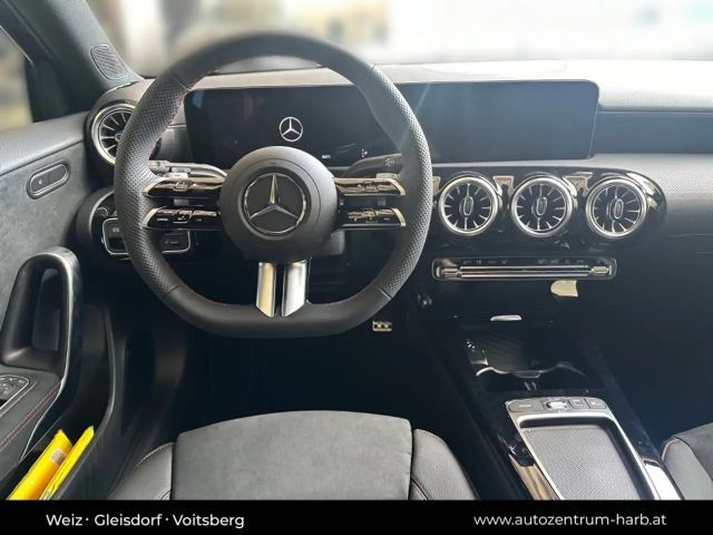 Mercedes-Benz A 180 A 180 d