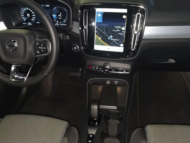 Volvo XC40 Core Recharge T4